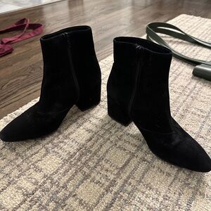 Vagabond Sleek Black Ankle Booties
